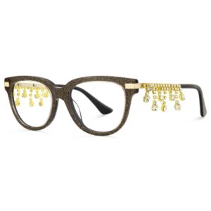 Mantsɛ brown with gold blinks